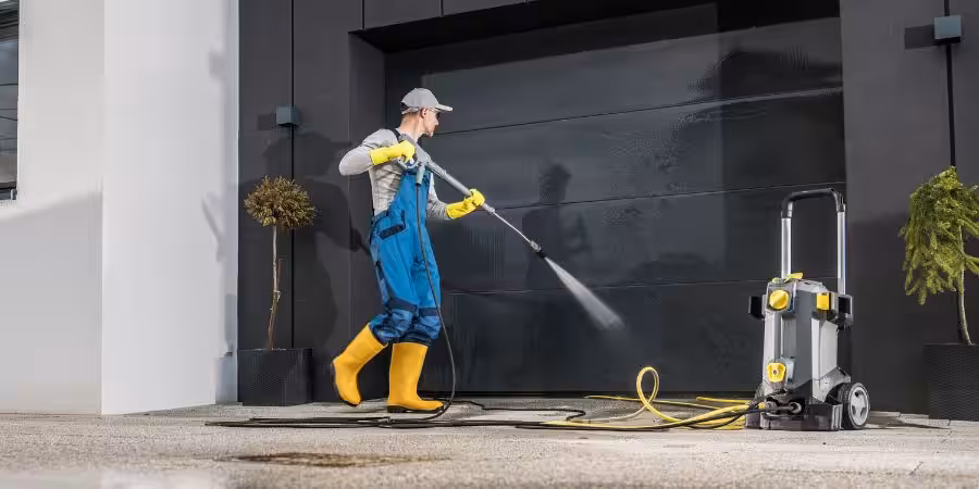 The Benefits of a Full Property Cleaning Before the Holidays